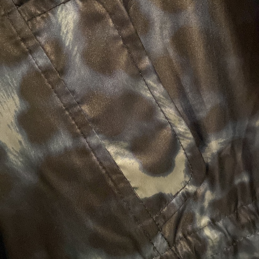 Never worn jacket - Picture 3 of 4